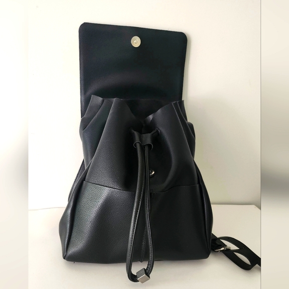 Zara Black Backpack - Picture 3 of 5